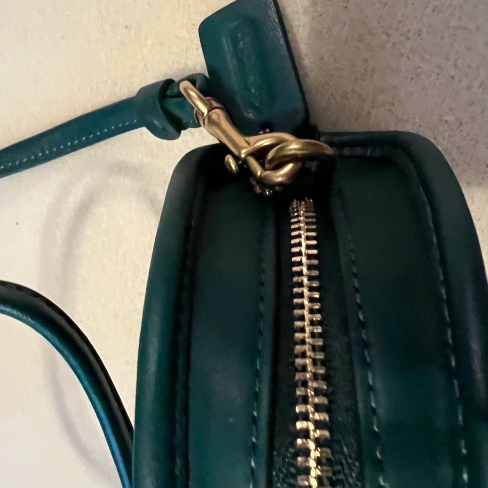 NWT Coach Half Moon Coin Case in Emerald Green - Picture 8 of 16